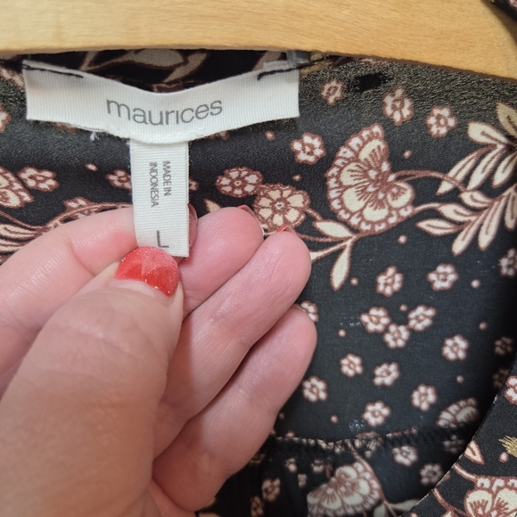 Maurices Floral Top Size Large Gold Fecks Roll Tab Sleeves Lightweight Womens - Picture 2 of 16